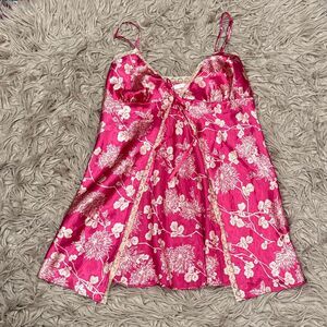 Victoria's Secret pink satin cream lace babydoll nightie size small